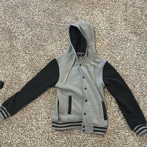 Victorious men’s sweatshirt